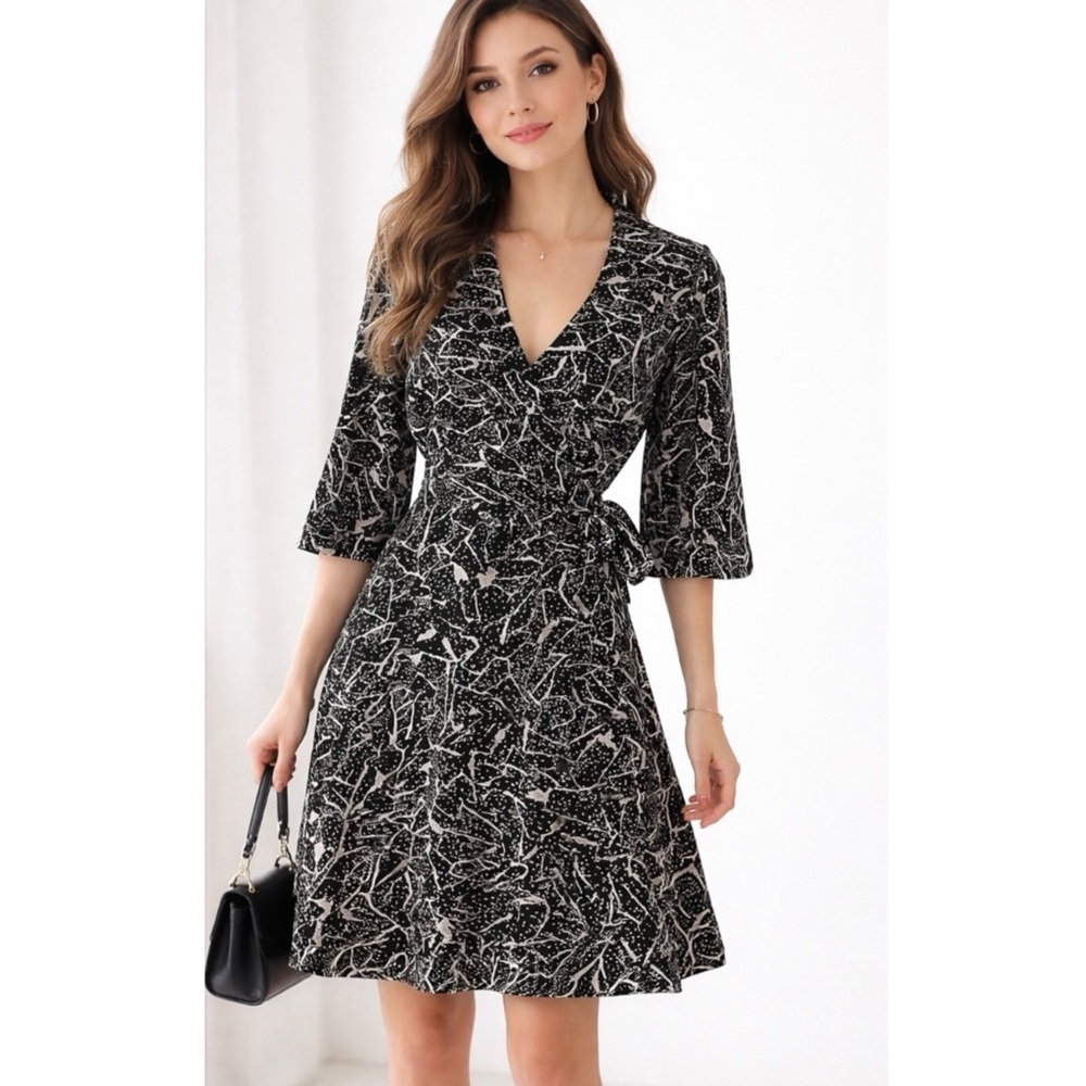 NWT BETABRAND | Ready-To-Go Kimono Black and Cream Stretch Wrap Dress Sz. Small